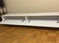 Grajewo ogłoszenia: Sprzedam szafkę RTV pod telewizor. Biała 
Długość 180 cm... - zdjęcie
