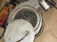 Grajewo ogłoszenia: Sprzedam sterownik, dmuchawę, pompkę do pieca CO. Wszystko sprawne. - zdjęcie