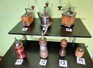 Grajewo ogłoszenia: Kolekcja starych młynków do pieprzu/kawy. Cena za komplet (22 sztuk) - zdjęcie