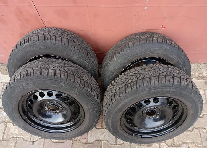 Grajewo ogłoszenia: Sprzedam komplet kół zimowych firmy Semperit, rozmiar 195/65 R 15