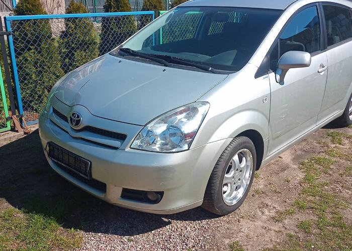 Grajewo ogłoszenia: Sprzedam Toyotę Corolla Verso 7-osobowa z automatyczną skrzynią...