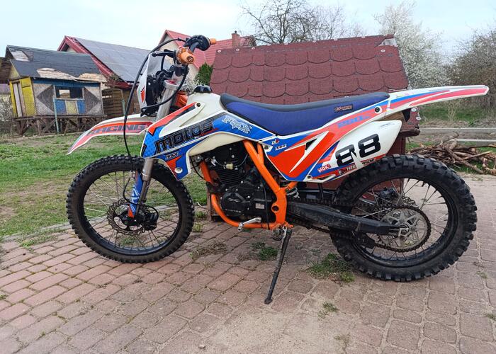 Grajewo ogłoszenia: Sprzedam
Cross Xmotos 
250cc
Czterosuw 
5biegowy
Stan bardzo...