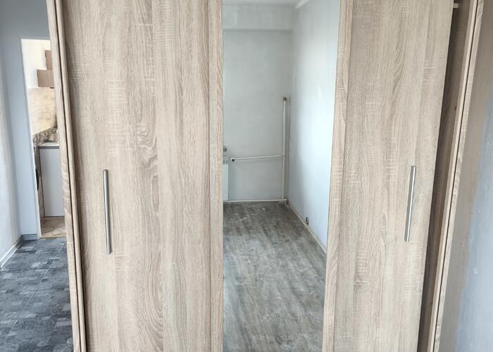 Grajewo ogłoszenia: Sprzedam szafę 3 częściową 
Wymiary: 
Szerokość: 145cm...