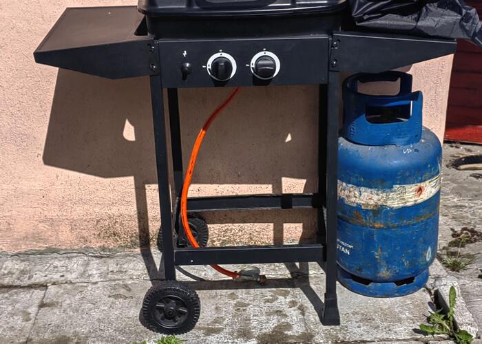 Grajewo ogłoszenia: Sprzedam używany grill gazowy 2 palnikowy z pokrowcem plus pełną...