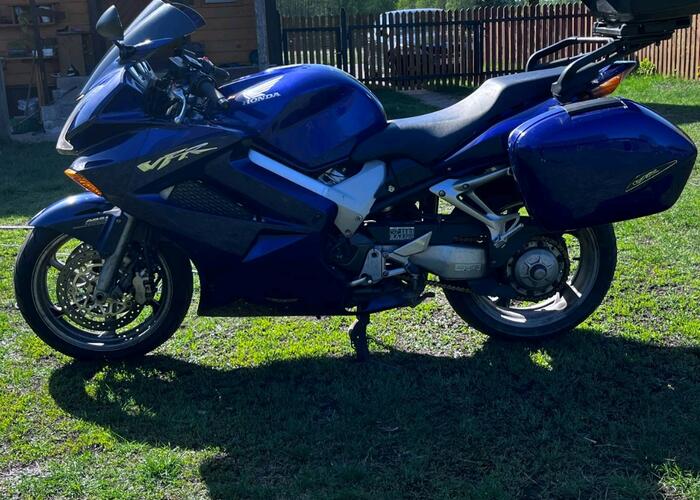 Grajewo ogłoszenia: Sprzedam Motocykl turystyczny honda vfr800 vtec 109 km przebieg...