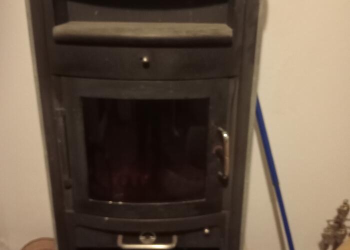 Grajewo ogłoszenia: Sprzedam kominek metalowy. Część górna i boki wykonane z...