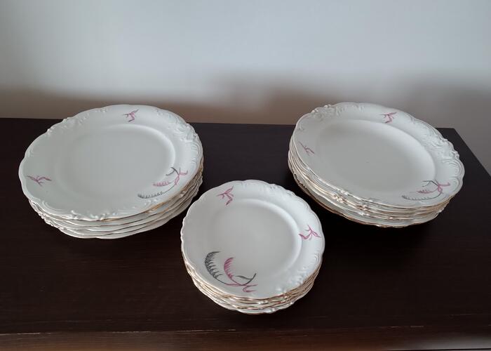 Grajewo ogłoszenia: Sprzedam piękny 18 - częściowy serwis obiadowy Wałbrzych. Stan...