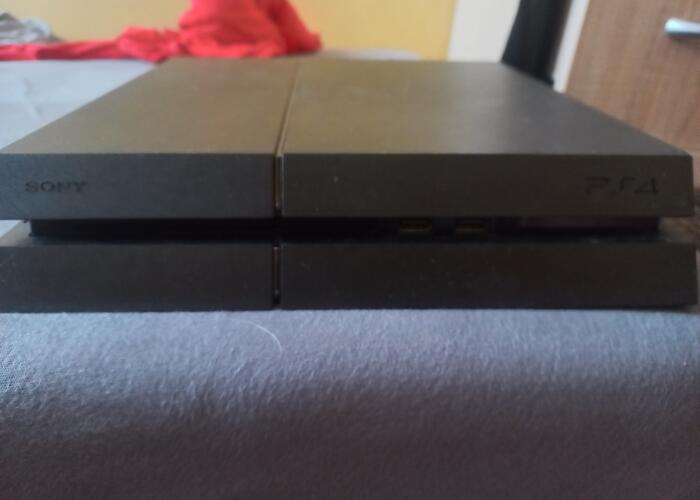 Grajewo ogłoszenia: Używana konsola PS4 w zestawie z kontrolerem. Konsole wyczyszcze z...