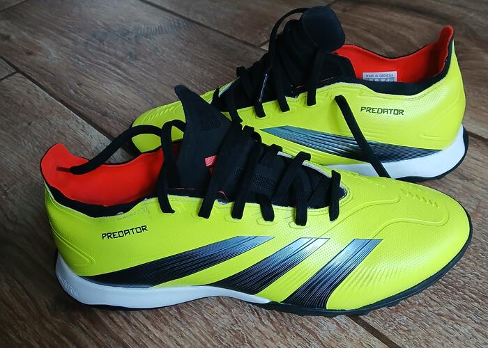 Grajewo ogłoszenia: Witam, sprzedam buty do gry w piłkę nożną Adidas Predator typu...
